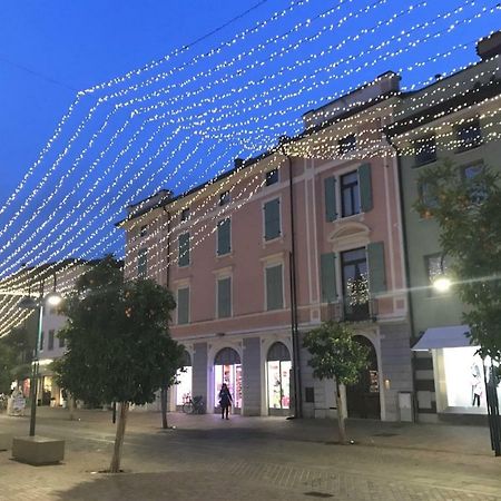 Casa Nika Apartment Riva del Garda Exterior photo